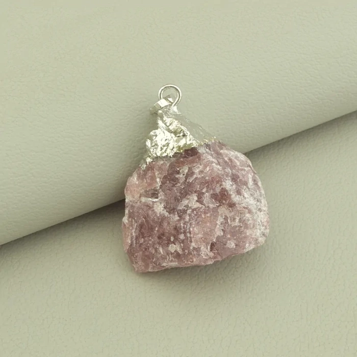 Полуничний кварц: Камінь ніжності, любові та гармонії